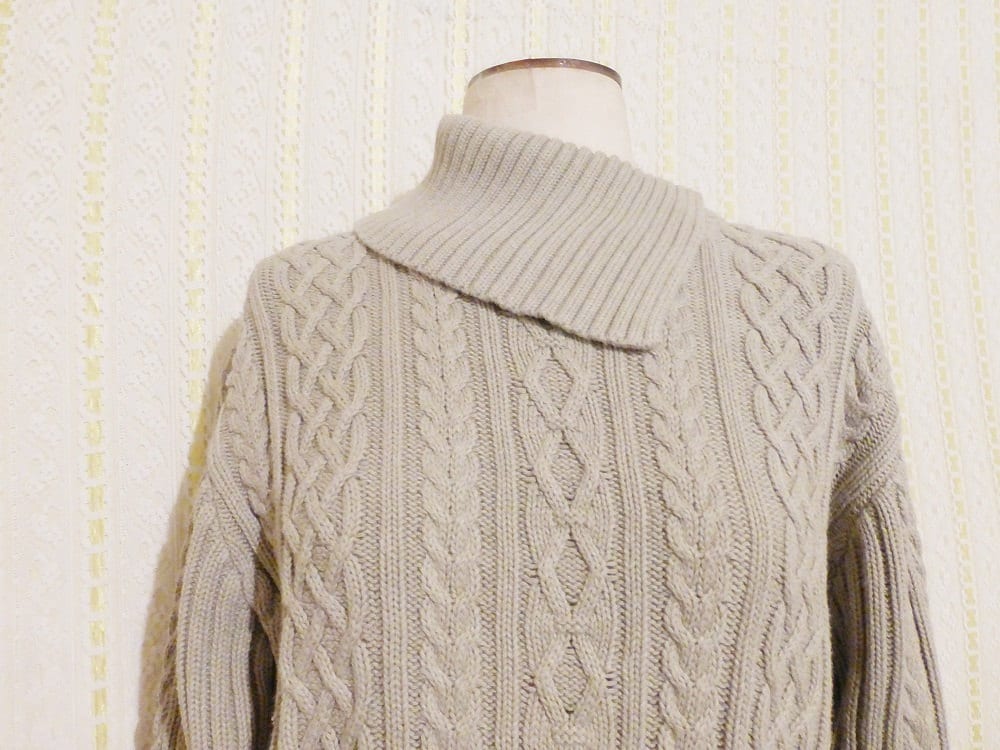 Grau Olivgrün Zopfmuster Langarm Pullover Größe Medium Grau Olivgrün Zopfmuster Langarm Pullover Größe Medium von SimplyGailVintage