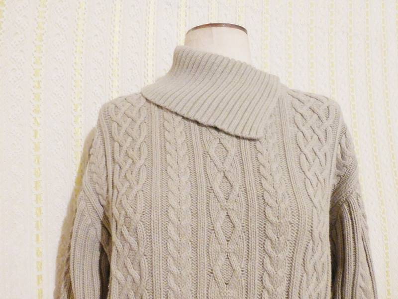 Grau Olivgrün Zopfmuster Langarm Pullover Größe Medium Grau Olivgrün Zopfmuster Langarm Pullover Größe Medium von SimplyGailVintage