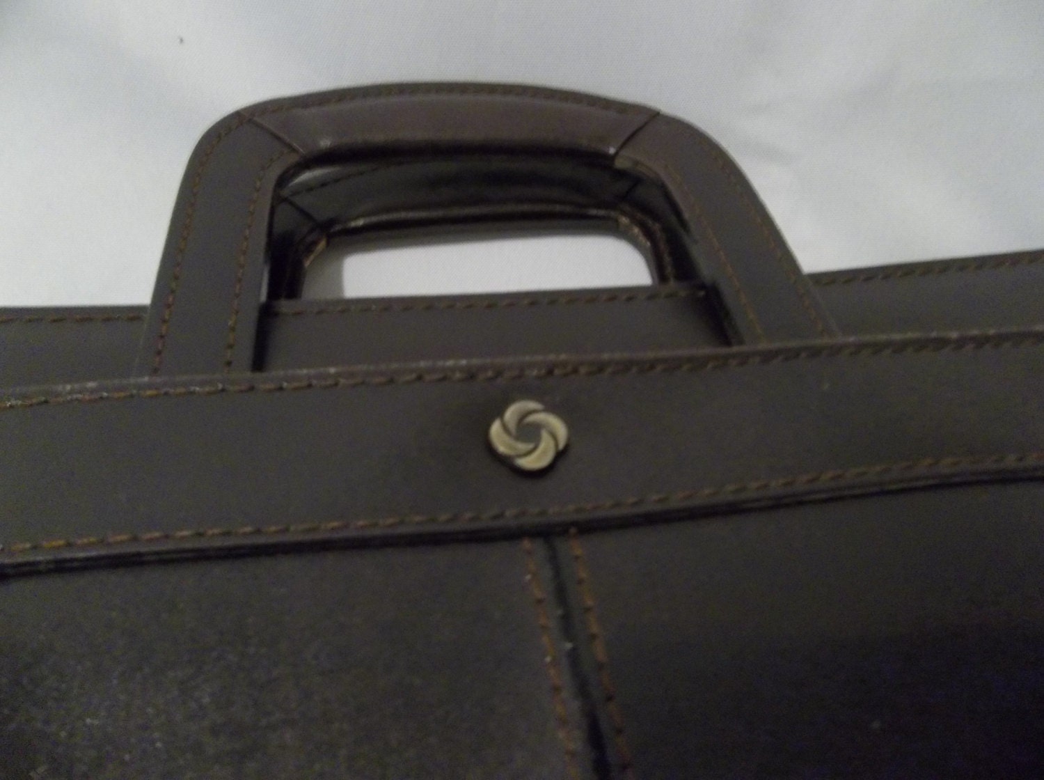 Samsonite Würdenträger Aktenmappe Mit Versteckten Griffen 1985 Samsonite Würdenträger Aktenmappe Mit Versteckten Griffen 1985 von SimplyGailVintage