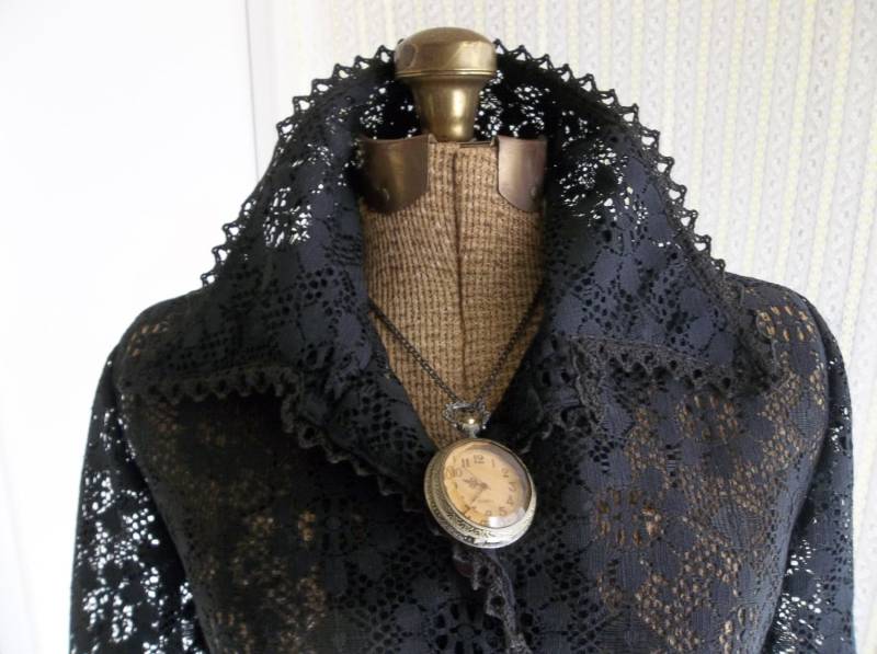 Schwarzer Durchbruch-Spitzen-Bluse Von Mr. Stan 60Er Jahre Mid Century Fashion Retro von SimplyGailVintage