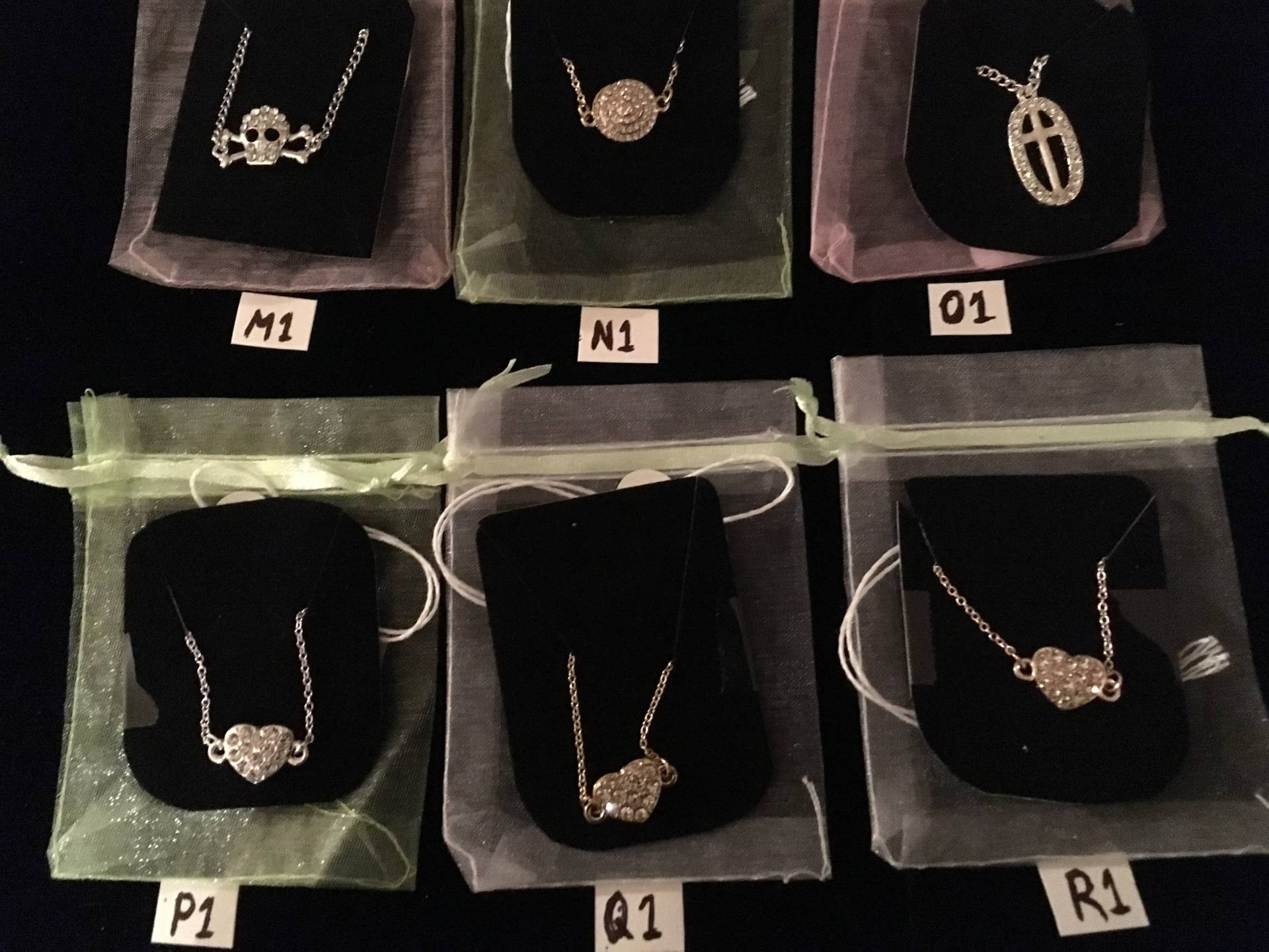 Kleine Anhänger Halsketten, Modeschmuck Kleine Anhänger Halsketten, Modeschmuck von SimplyGinas