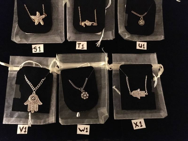 Kleine Anhänger Halsketten, Modeschmuck Kleine Anhänger Halsketten, Modeschmuck von SimplyGinas