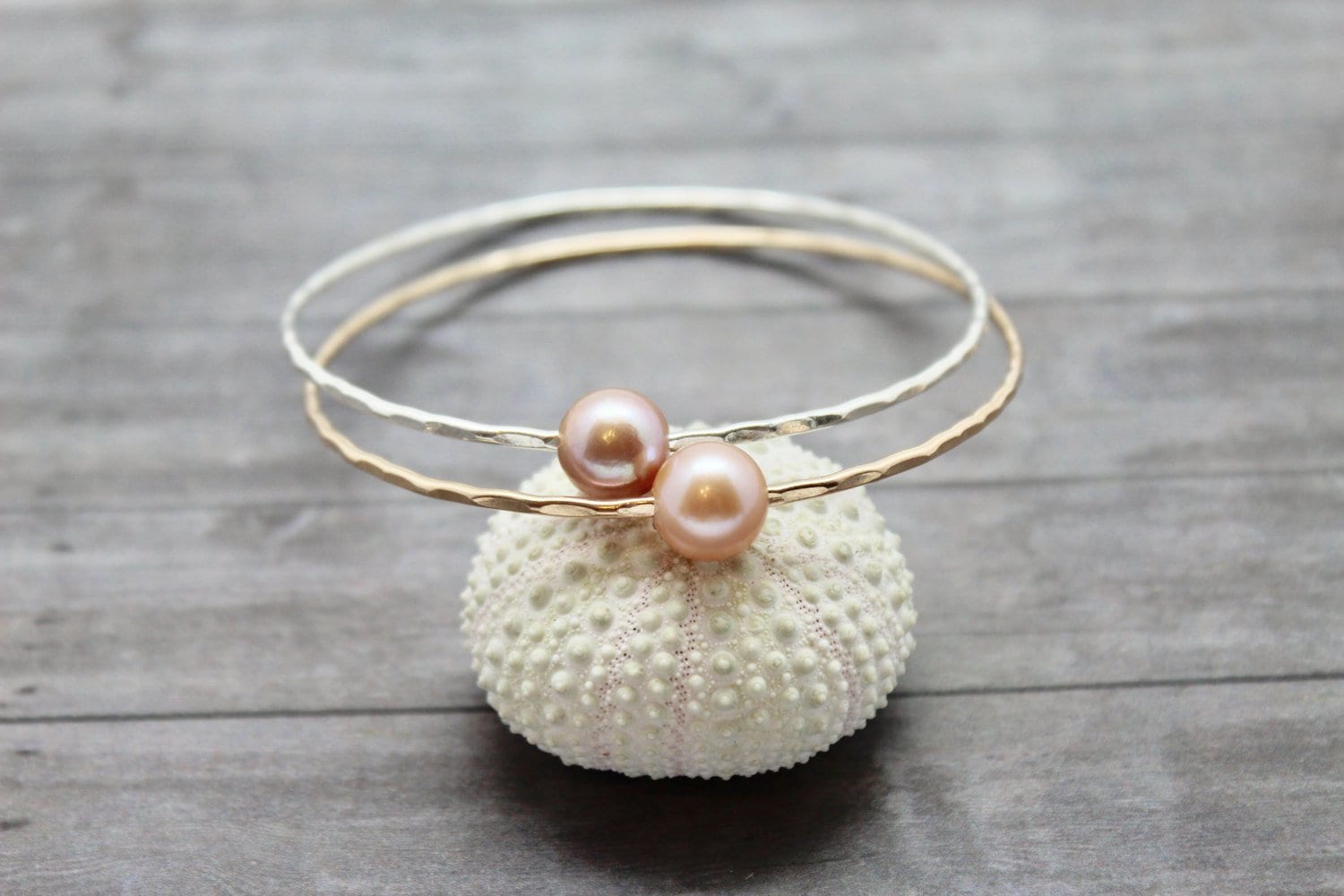 Edison Perlen Armreif von SimplyKaiJewelry