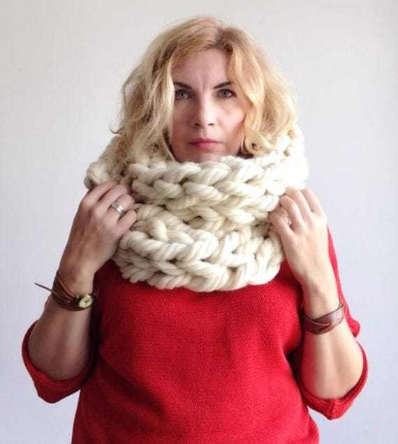 Chunky Cowl Super Infinity Schal Sperriger Grobstrick Merino-Schal - 25x180 cm Weißer Grobstrick von SimplyLifeHandmade