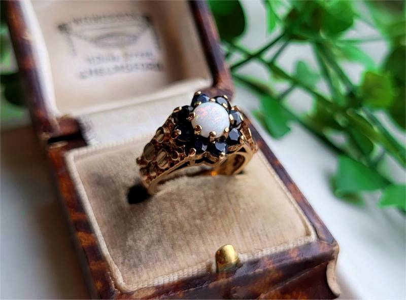 1970S Vintage 9Ct Gold Opal Und Saphir Cluster Ring, Ring | Ref00J von SimplyMrVintage