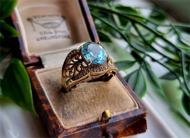 Imrpessive Vintage 9 Karat Gold Aquamarin Diamant Ring. 18 Diamanten Jetzt Sichern Mit Anzahlung | Ref00O von SimplyMrVintage