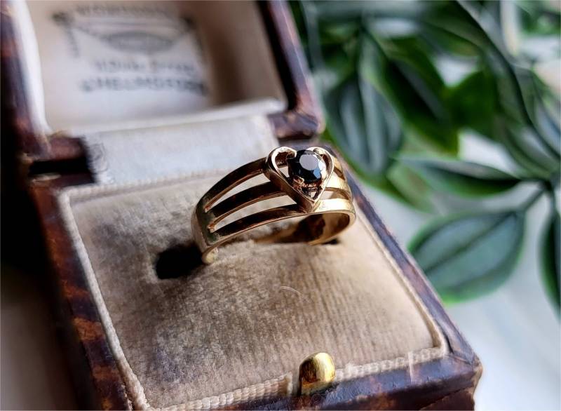 Ungewöhnliche 1970S Vintage 9Ct Gold Saphir Ring. Das Ist Erstaunlich. Ring, Ring | Refq von SimplyMrVintage