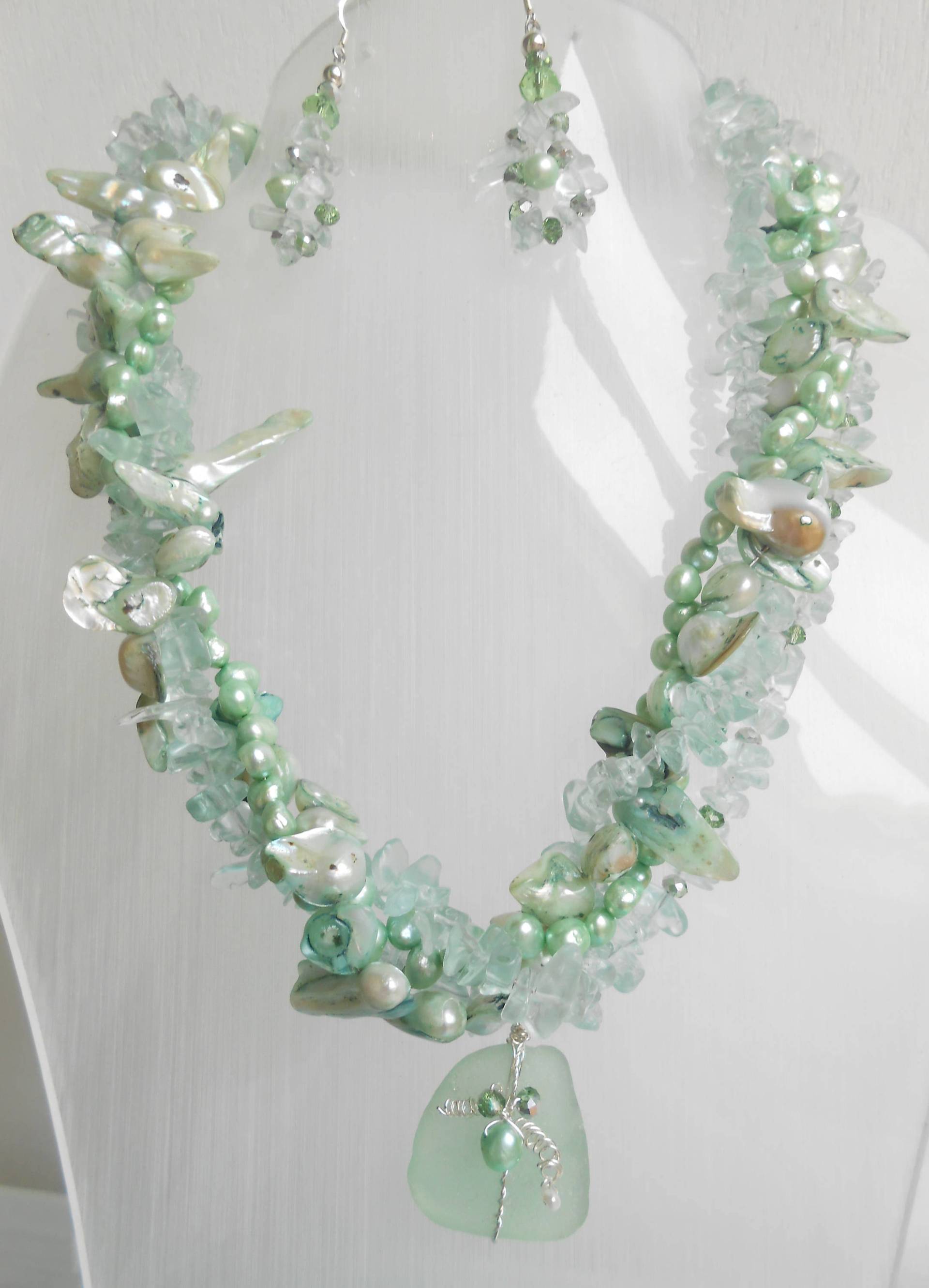 Mutter Der Braut, Perlenkette, Juni Geburtstag, Birthstone, Grüne Perlen, Grün Schmuck, Meer Glasschmuck, Handgemachte Schmuck Mutter Der Braut, Perlenkette, Juni Geburtstag, Birthstone, Grüne Perlen, Grün Schmuck, Meer Glasschmuck, Handgemachte Schmuck von SimplySJewellery