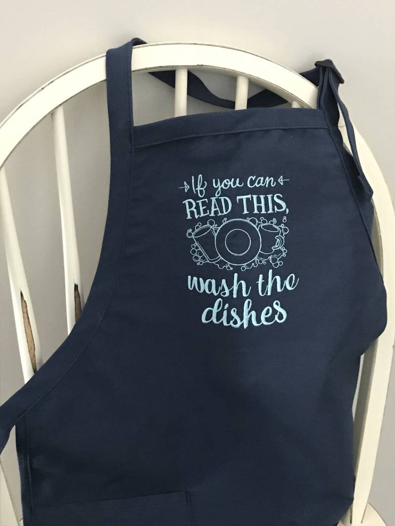 Wenn Du Das Lesen Kannst ... Bestickte Schürze Wenn Du Das Lesen Kannst ... Bestickte Schürze von SimplyStitchingNC