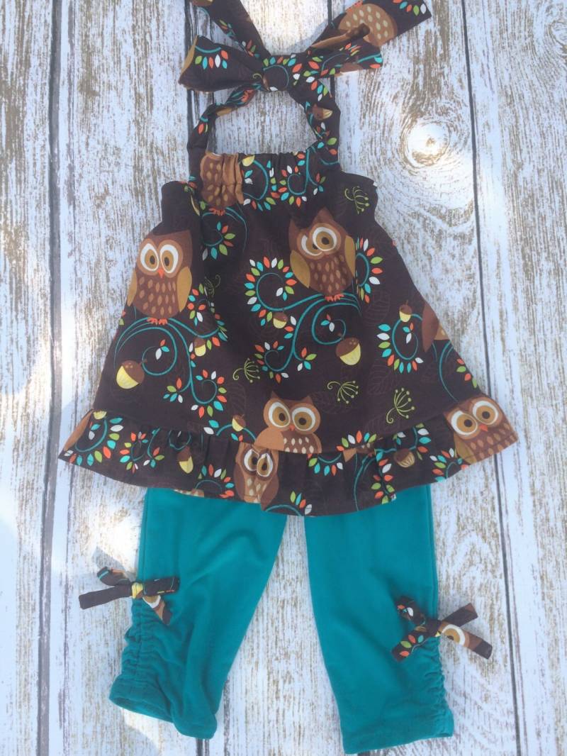 Mädchen Eulen Neckholder Top Capri Outfit - Größe 92 von SimplyTotsBoutique