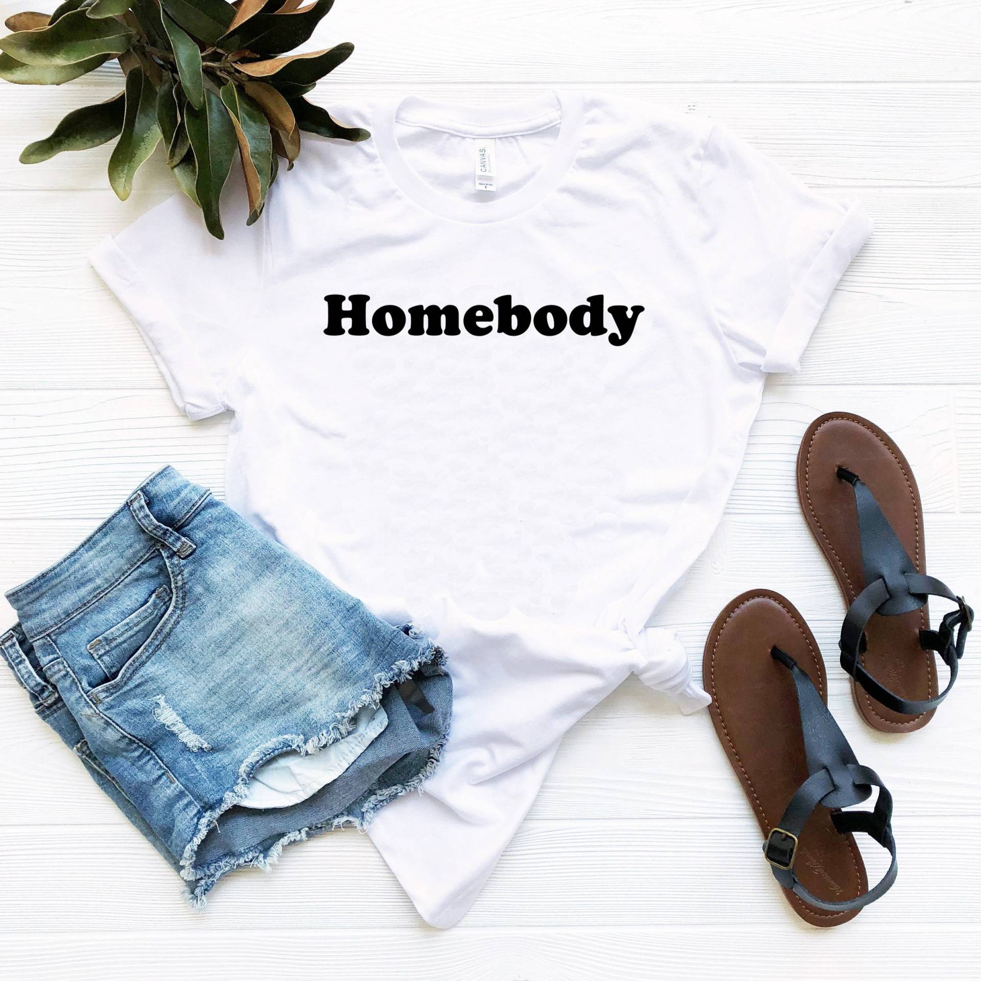 Homebody Shirt #homebody Geschenk Für Introvertierte Homebody Drinnen Süße Geschenke Ew People It's Too Outside von SimplyTraded