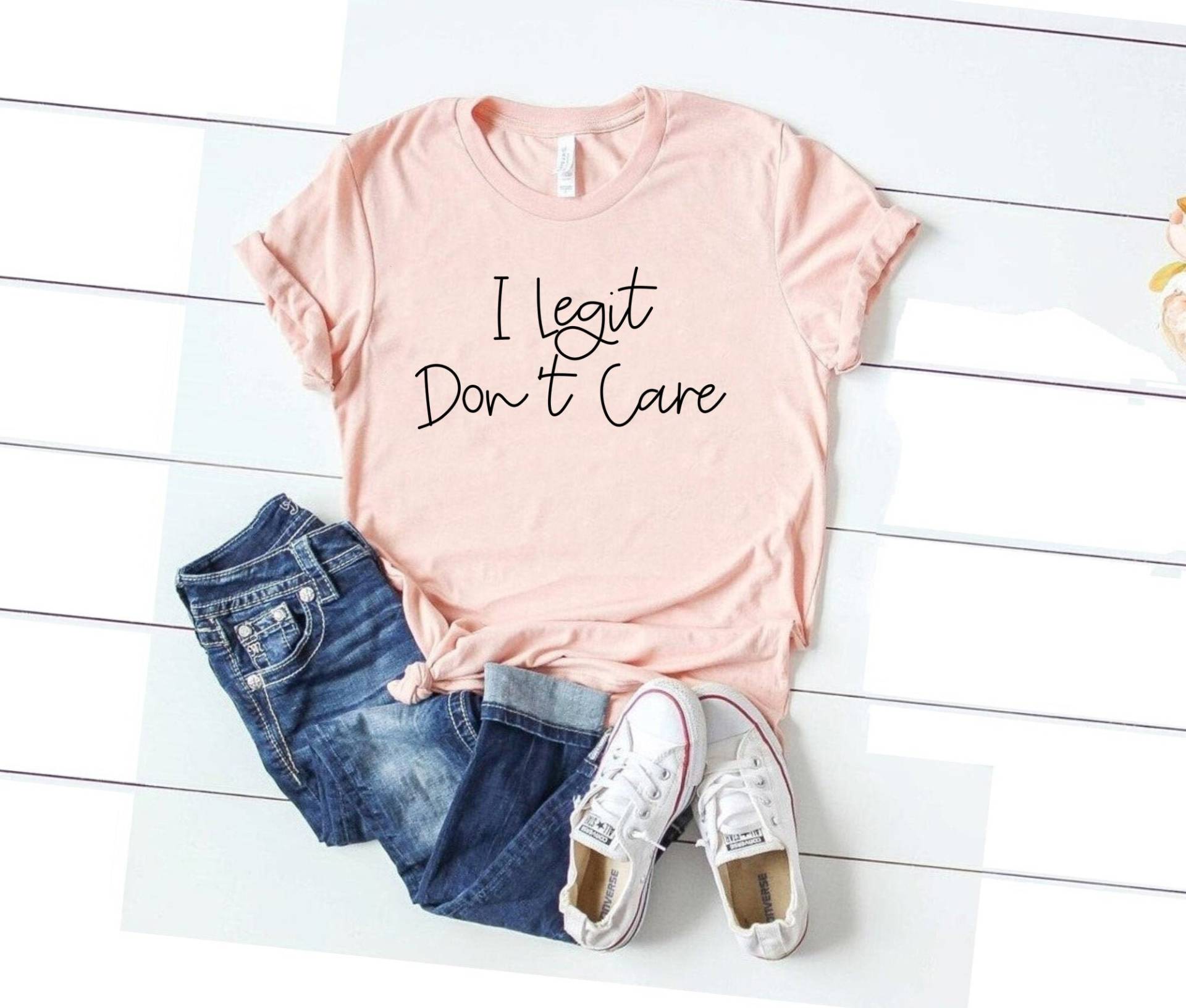 I Legit Do Not Care Shirt, Lustiges Mom Tumblr I Don't Care, Hipster Grunge Shirt Gothic Swag Ästhetik von SimplyTraded