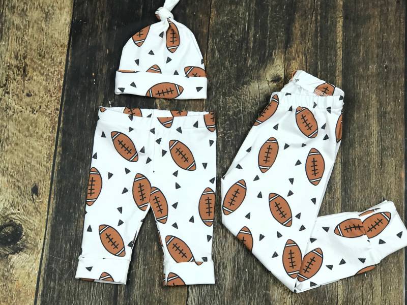 Fußball Leggings, Fußballhose, Baby Geschenk, Kleinkind Babykleidung, Jungen Kleidung, Premie Junge von Simplyspinningthread