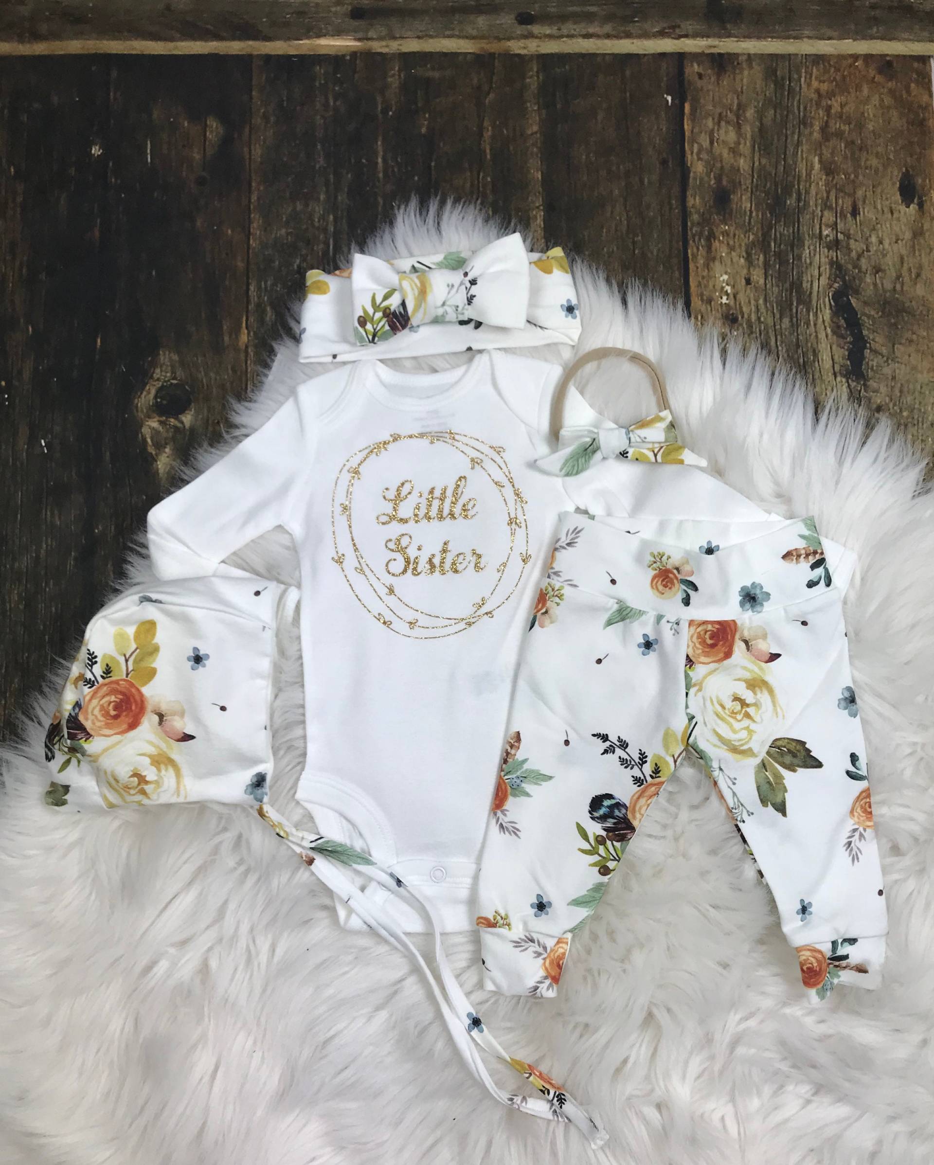 Neugeborenen Mädchen Coming Home Outfit, Kleine Schwester Shirt, Baby Nach Hause Kommen Premie Outfit von Simplyspinningthread