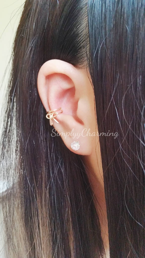 Gefälschte Fliege Band Knorpel Helix Conch Ohr Manschette Ohrring Clip Auf Körper Schmuck Draht Gewickelt Winzige Schleife - Sterling Silber/14K Gefälschte Fliege Band Knorpel Helix Conch Ohr Manschette Ohrring Clip Auf Körper Schmuck Draht Gewickelt Winzige Schleife - Sterling Silber/14K von SimplyyCharming