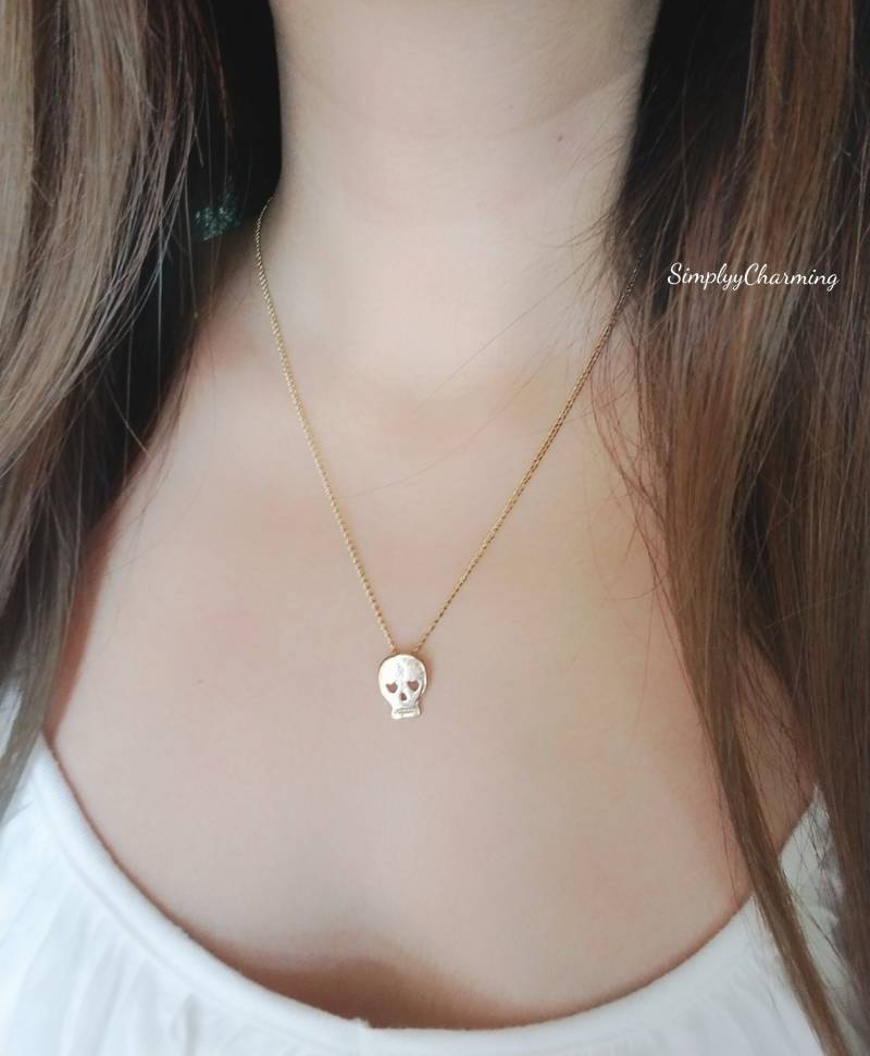 Schädel Halskette in Gold Einfache Kleine Schmuck 45 cm Schädel Halskette in Gold Einfache Kleine Schmuck 45 cm von SimplyyCharming