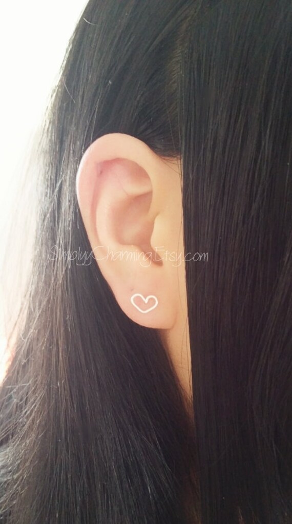 Winzige Herz Ohrstecker Lobe Ohrring Zierliche Draht Ohrringe | Ein Paar - Sterling Silber/14K Gold Filled Winzige Herz Ohrstecker Lobe Ohrring Zierliche Draht Ohrringe | Ein Paar - Sterling Silber/14K Gold Filled von SimplyyCharming