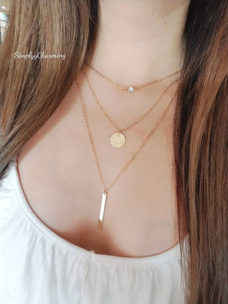 Zierliche Strass Kreis Bar Halskette in Gold Einfache Kleine Elegante Schmuck 18 Zoll von SimplyyCharming