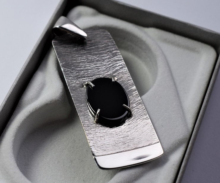 Handgefertigte Sterling Silberanhänger. Natürlichen Onyx. Halskette Handgefertigte Sterling Silberanhänger. Natürlichen Onyx. Halskette von SinArtDesign