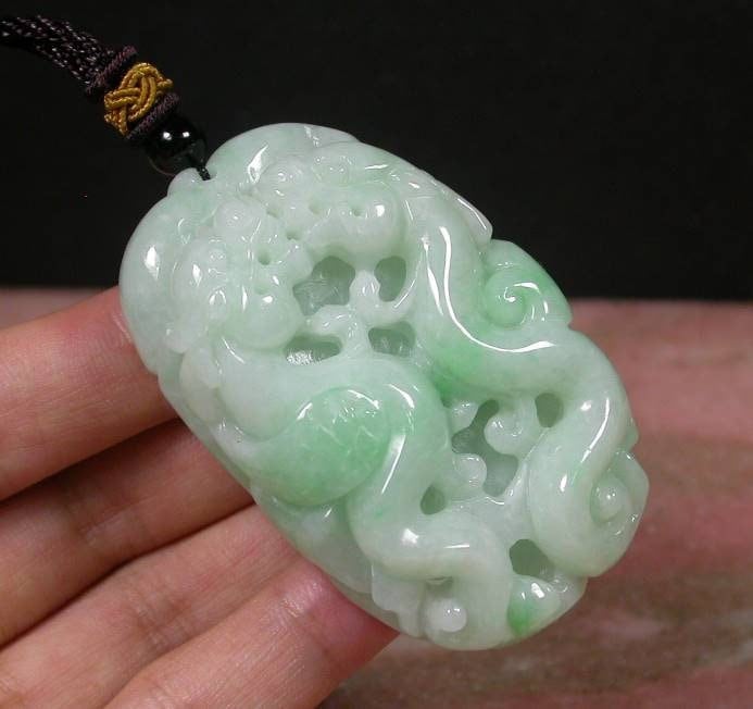 Zertifizierte Hand Geschnitzte Grüne Natürliche Myanmar Burma Eine Jade Jadeit Drache Phoenix Lotus Anhänger Halskette von Singjade