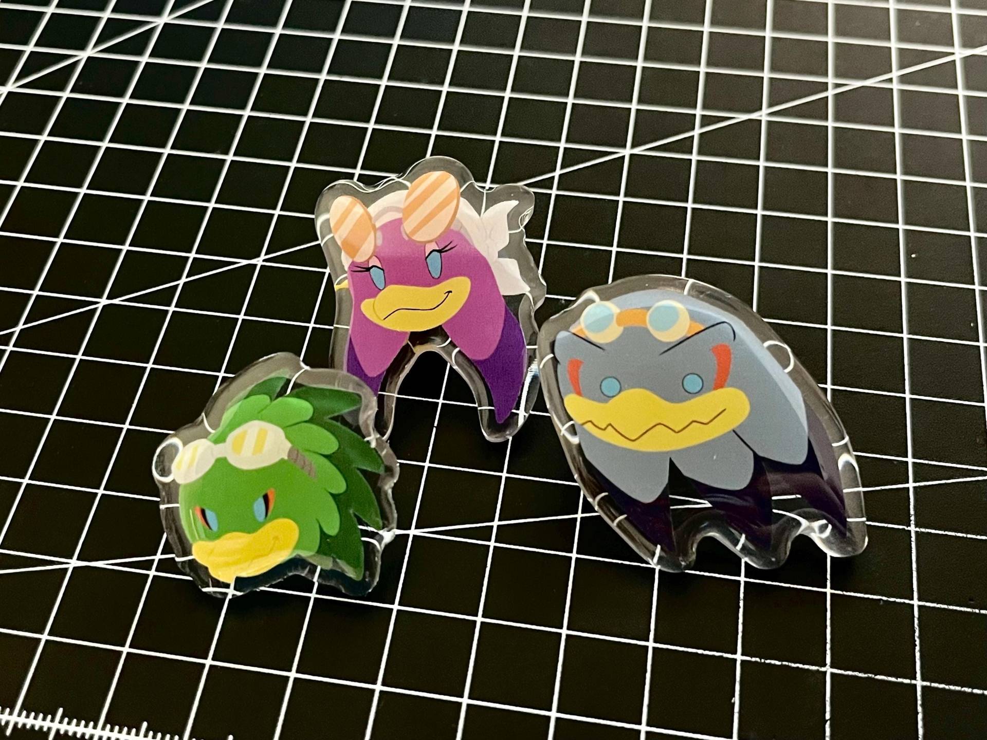 Team Babylon - Acryl Pin von SinisterCosxArt