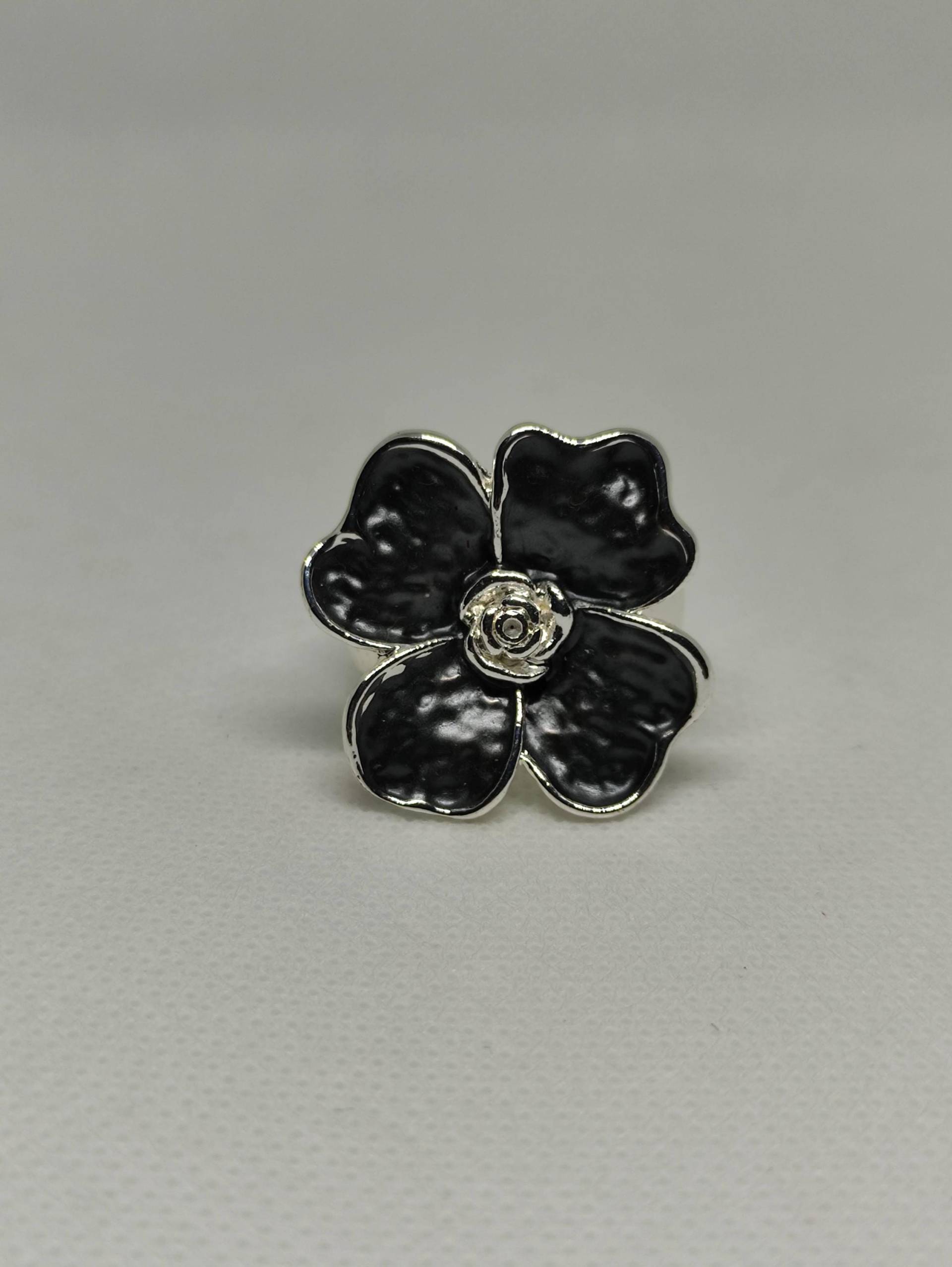 Flexibler Ring Mit Gummizug Tragbar Für Die Ringgrößen 18 - 20 Flexibler Ring Mit Gummizug Tragbar Für Die Ringgrößen 18 - 20 von SinloveDesign