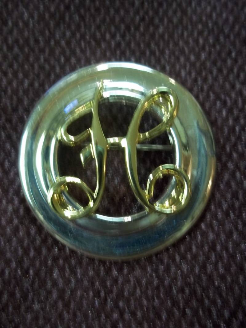 Vintage Alphabet Silber Und Gold Ton Rund "H" Pin von SirKsVintage