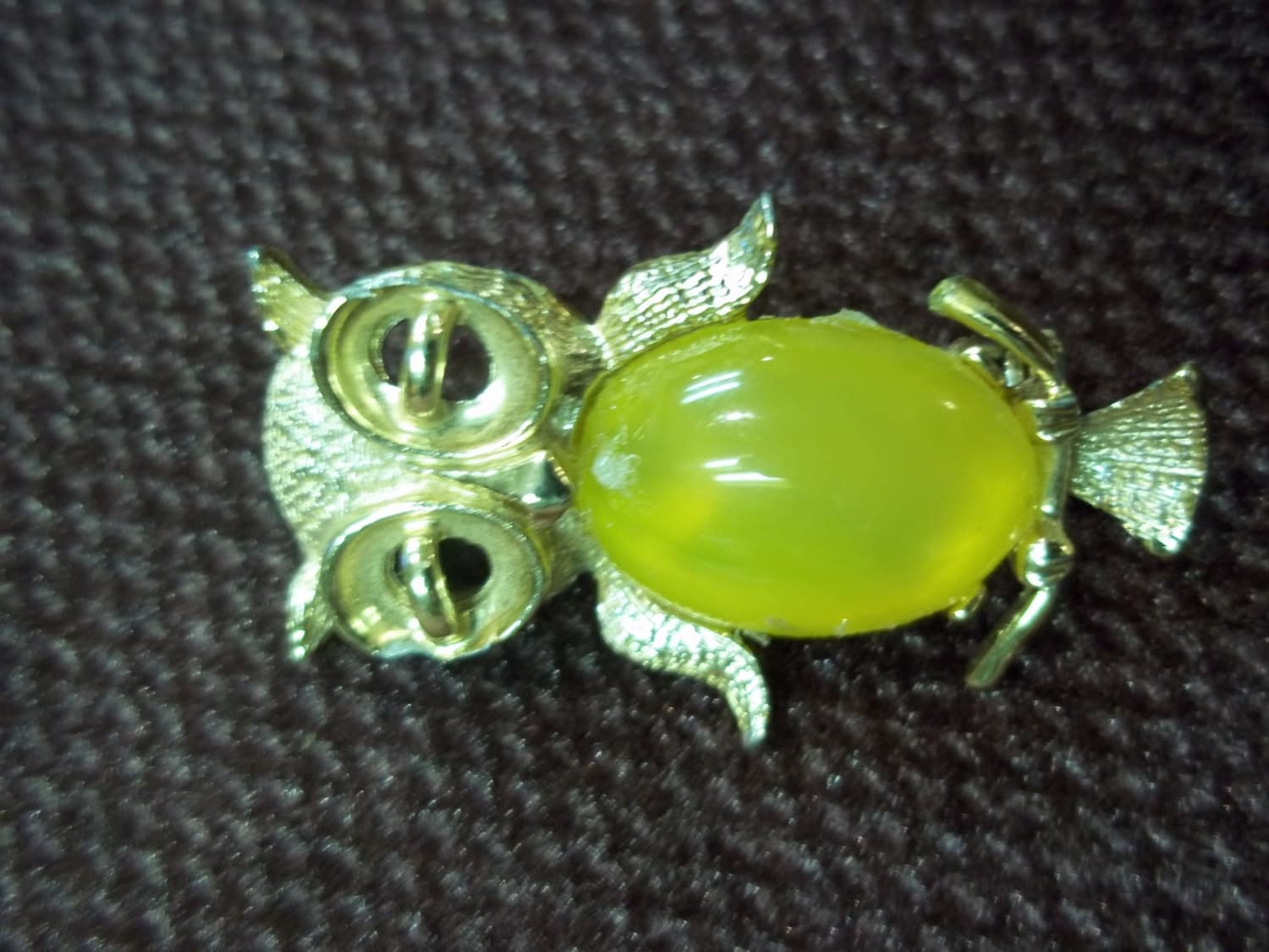 Vintage Gold Ton Eule Pin Oder Brosche von SirKsVintage