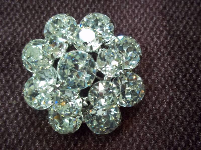 Weiss Kristall Strass Pin/Brosche von SirKsVintage