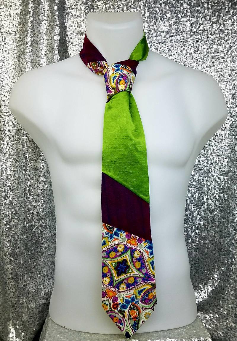 Ferdinand in Karneval Farben - Sir Montie Designer Krawatten Urlaubskollektion Fatwal von SirMontie