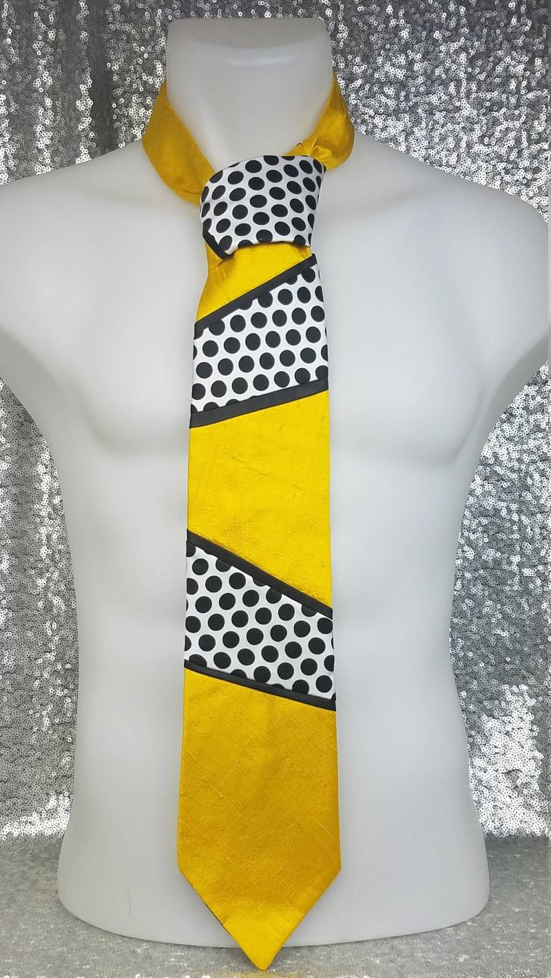 Ferdinand in Polka-Dots, Leder Und Gelber Dupionseide - Sir Montie Designer Krawatten Premium Kollektion von SirMontie