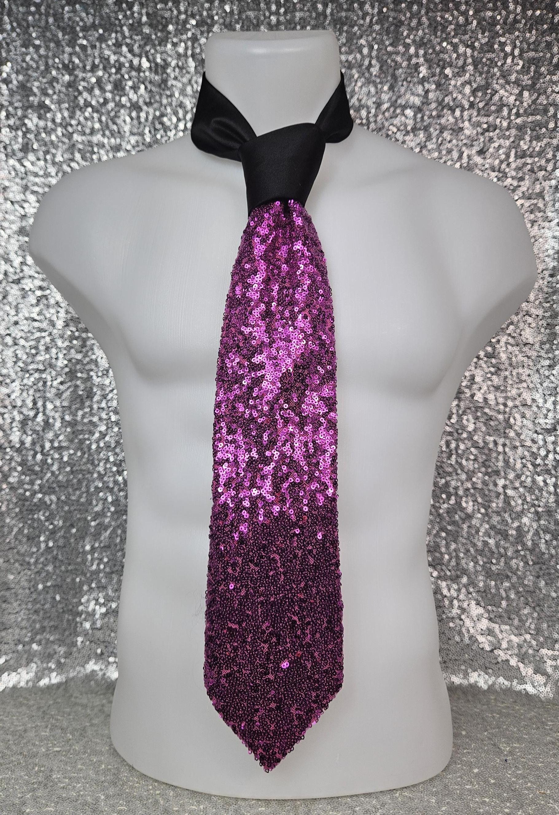 Quinn in Fuchsia Sequin - Sir Montie Designer Krawatte Signature Kollektion Series von SirMontie