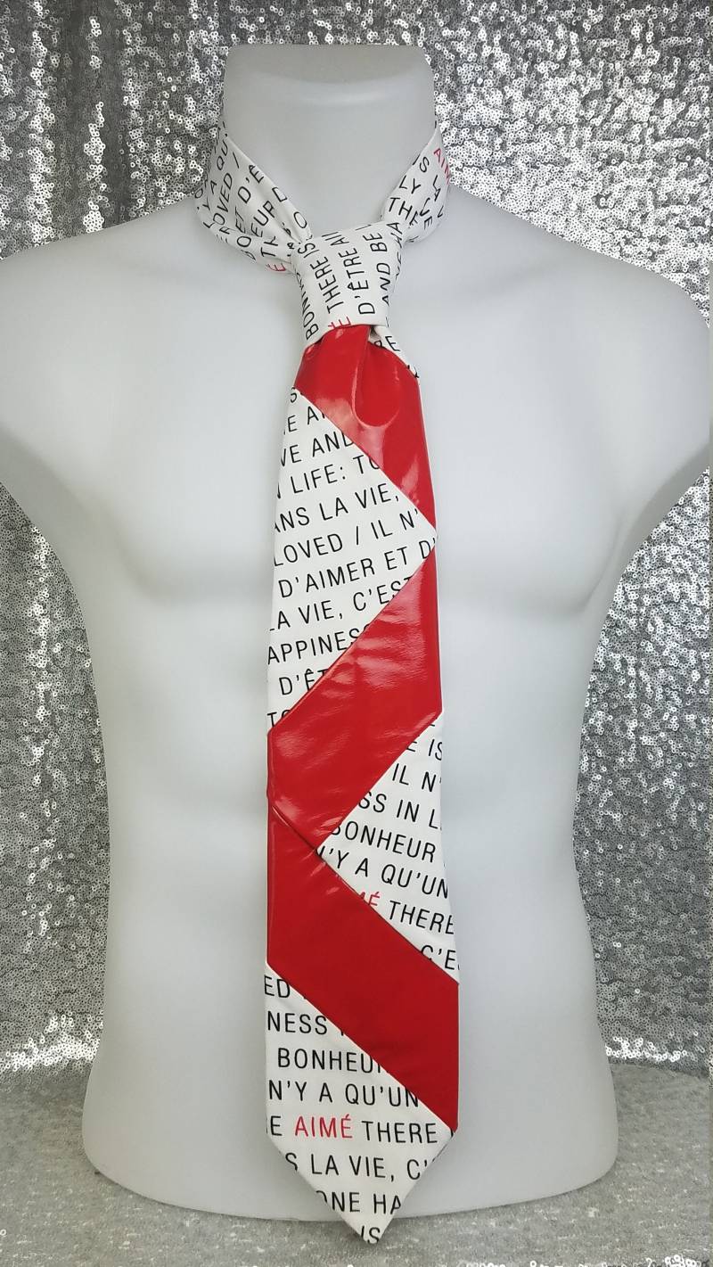 Unwin in To Be Loved Print Und Red Lack Leather - Sir Montie Designer Krawatten Signature Kollektion Krawattenspiel Edition von SirMontie