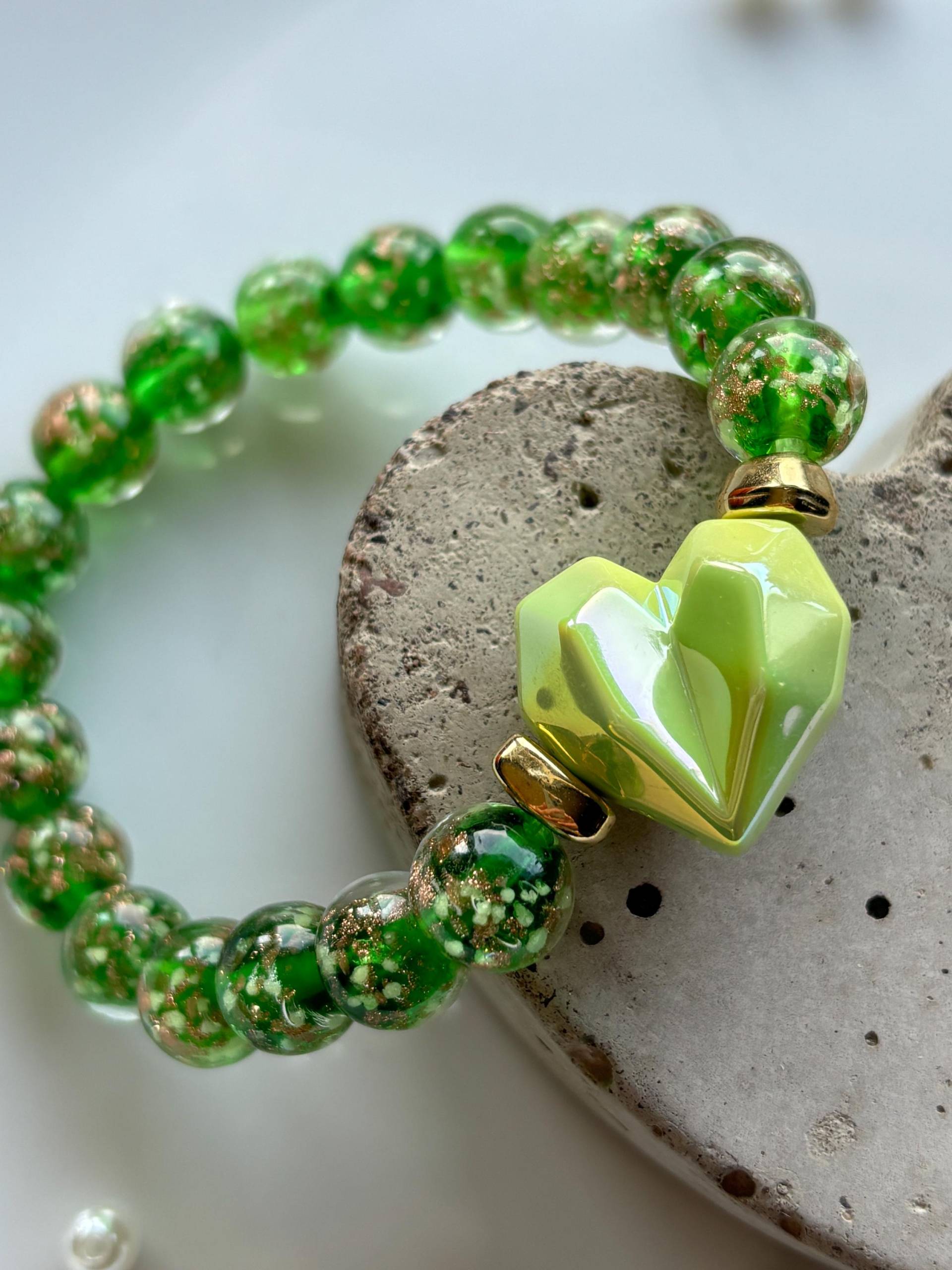 Armband Aus Glas Perlen Mit Herz Perle Armband Aus Glas Perlen Mit Herz Perle von SirWoddy