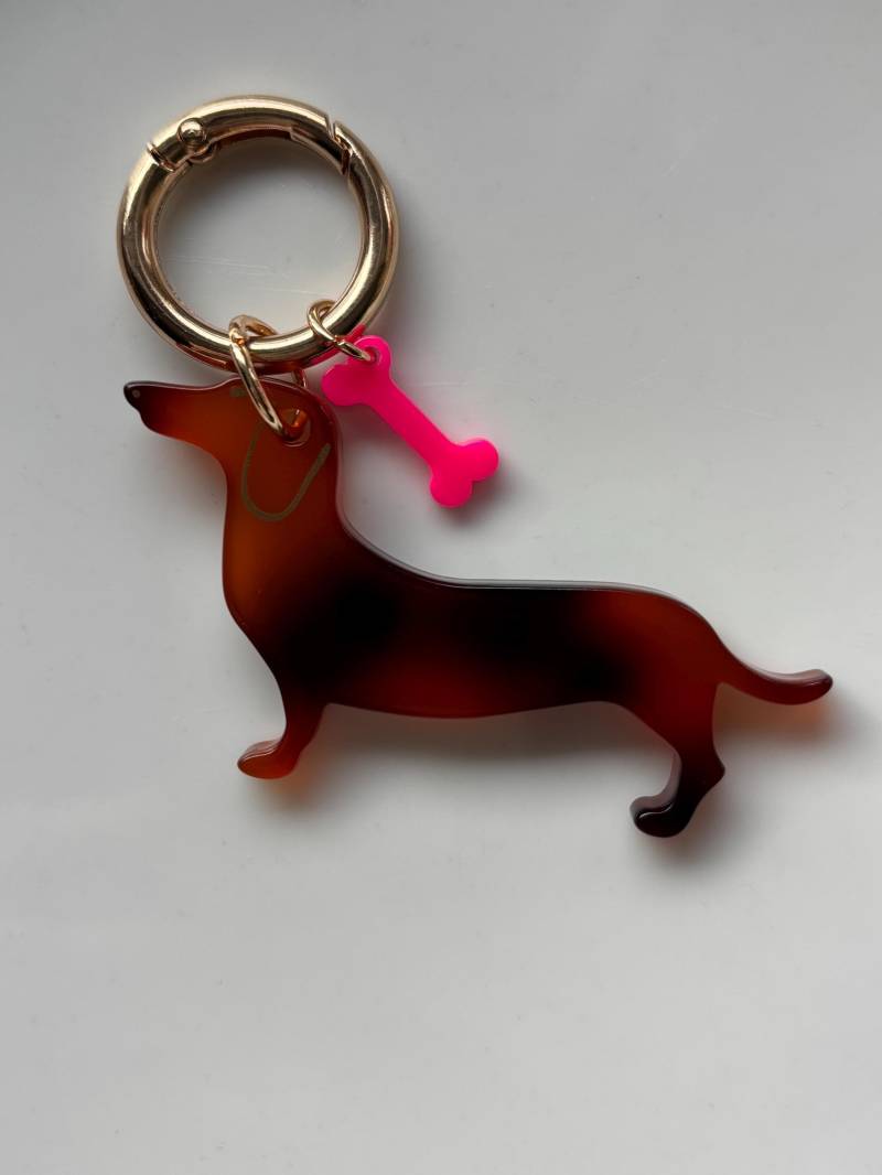 Dackel Schlüsselanhänger Mit Kleinem Knochen - Keychain Oder Taschencharm von SirWoddy