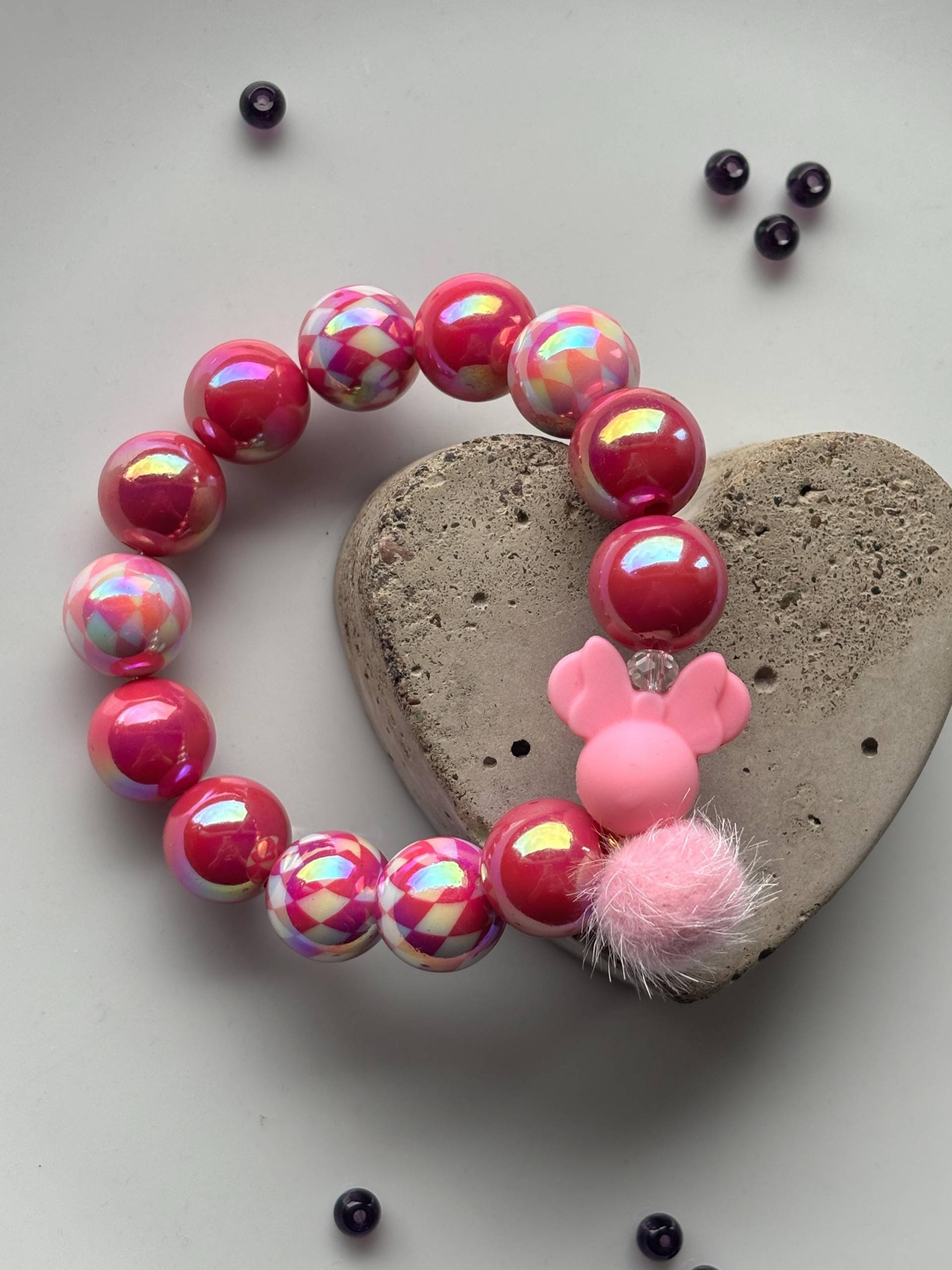 Miracle Perlen Armband Mit Puschel Perle in Rosé von SirWoddy