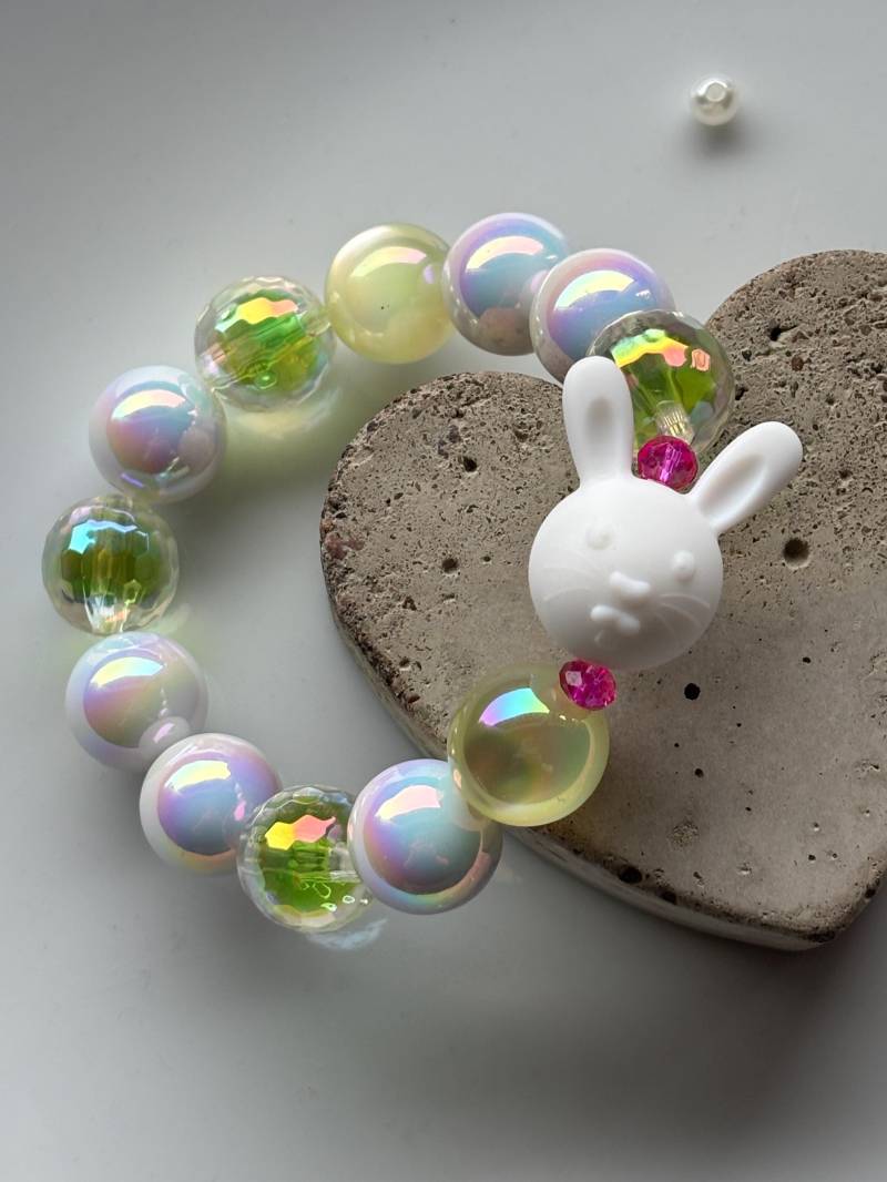 Miracle Perlen Armband Mit Xl Hasen Perle von SirWoddy