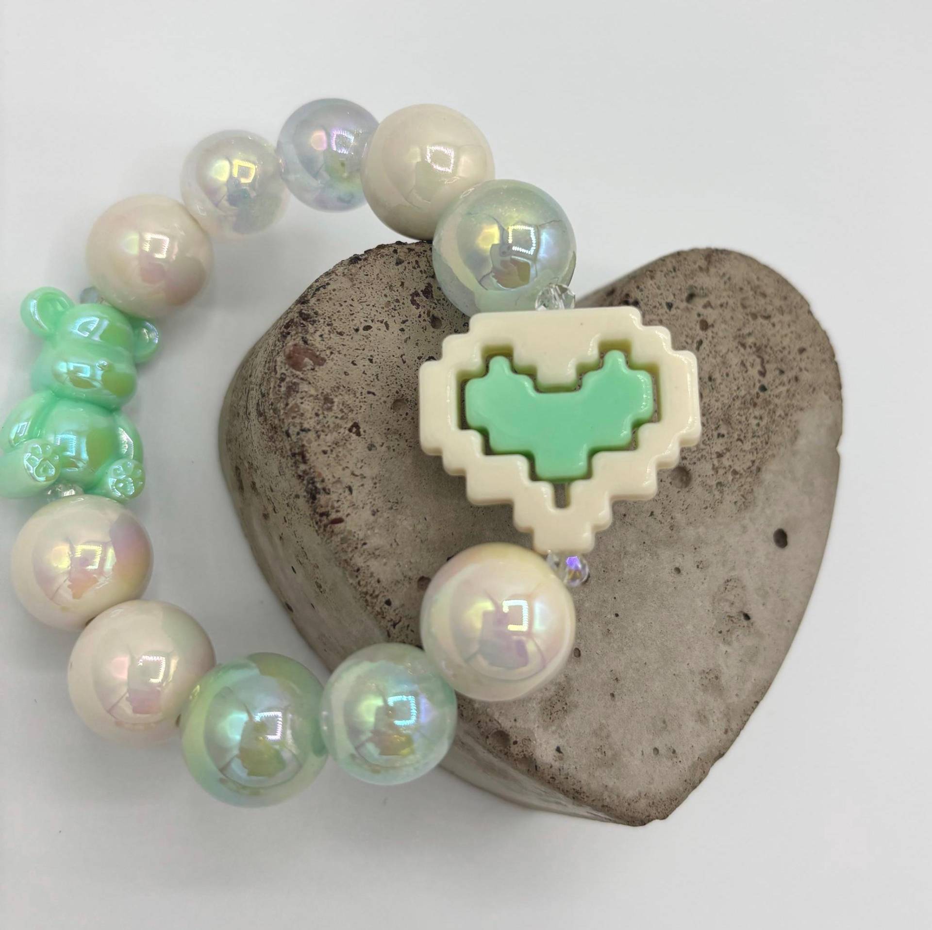 Perlen Armband Mit Herz Pixel Perle Und Teddy Perlen Armband Mit Herz Pixel Perle Und Teddy von SirWoddy