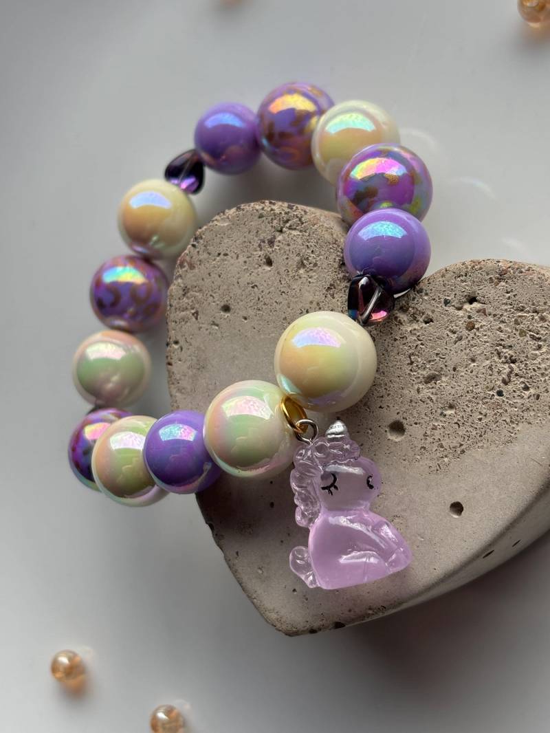 Perlen Armband Mit Magic Glanz Und Einhorn Anhänger....glow in The Dark von SirWoddy