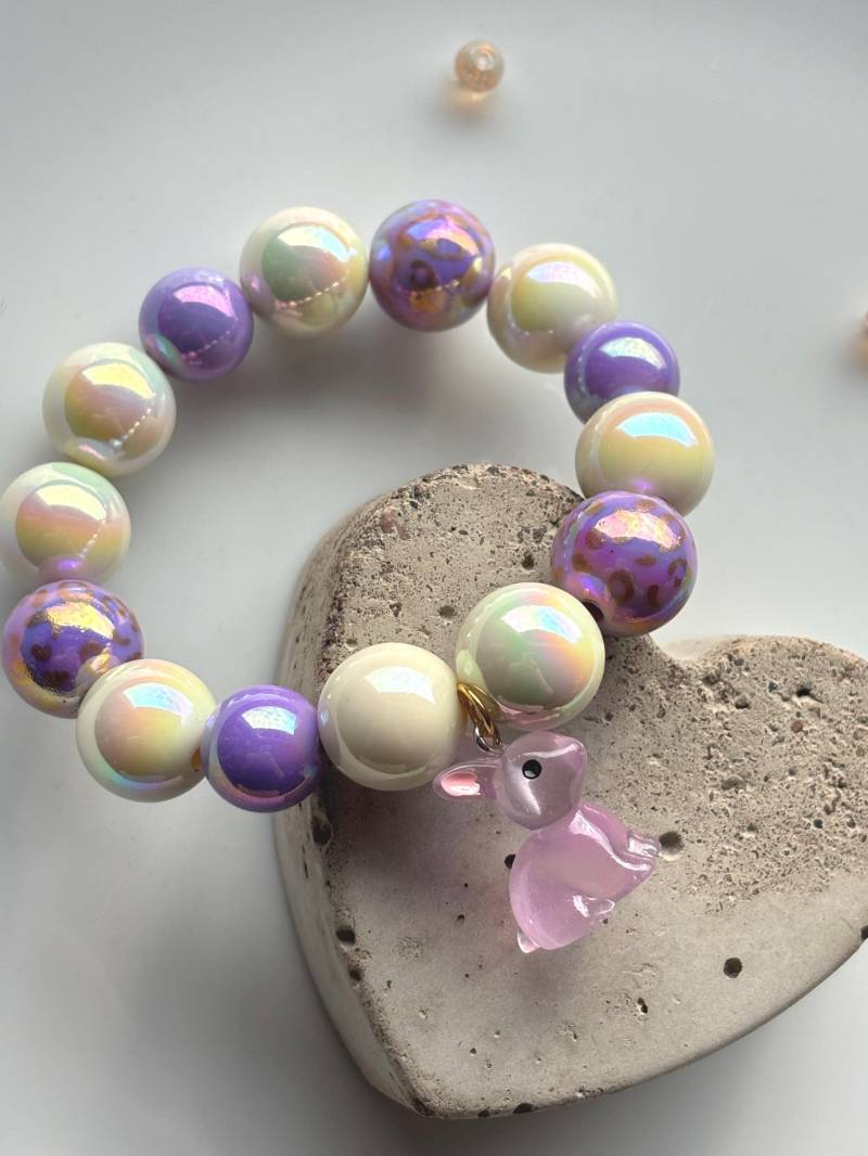 Perlen Armband Mit Magic Glanz Und Häschen Anhänger....glow in The Dark Perlen Armband Mit Magic Glanz Und Häschen Anhänger....glow in The Dark von SirWoddy