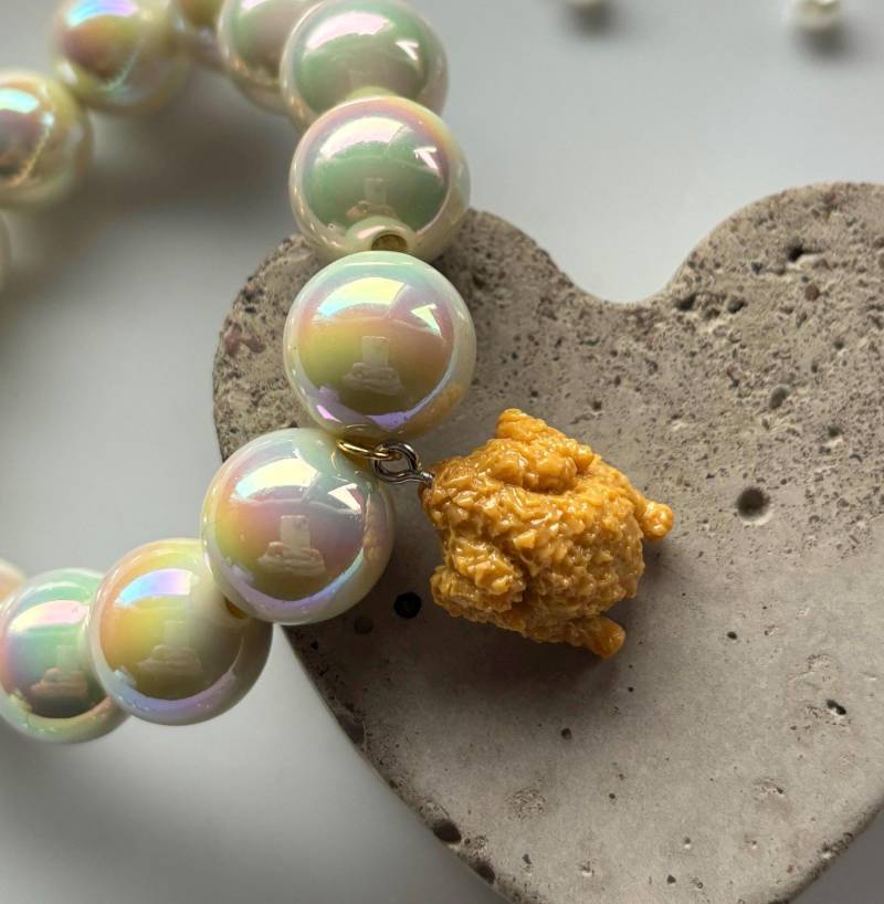 Perlen Armband Mit Pommes , Burger Und Hähnchen Anhängern von SirWoddy