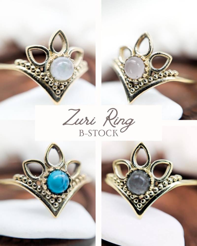 B-Ware Edelsteinring "Zuri' Boho Edelstein Schmuck Goldener Messing Bohemian Yogini Ring Mondstein Rosenquarz Labradorit Turqouise Siralome B-Ware Edelsteinring "Zuri' Boho Edelstein Schmuck Goldener Messing Bohemian Yogini Ring Mondstein Rosenquarz Labradorit Turqouise Siralome von SiralomeShop