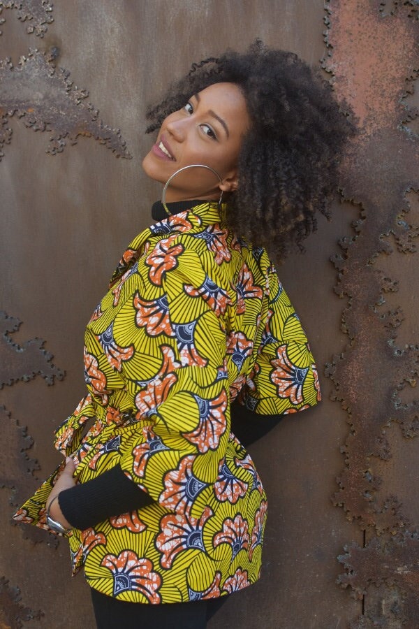 Gelbe, Orange Hochzeitsblumen-Kimonojacke Aus Wachs, Jacke Mit Gürtel Und Taschen von SirawaxBoutique