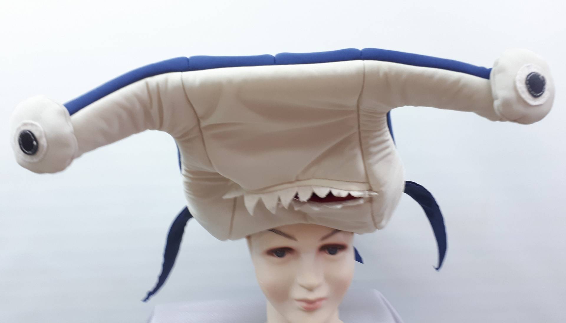 Hammerhai Hai Als Kopfschmuck von Sirenablu