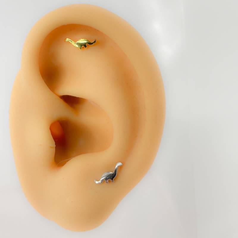 Piercing #142 Helix 925 Silber Vergoldet Dino Knorpel Stecker Dinosaurier Tiny Mini von Siristat