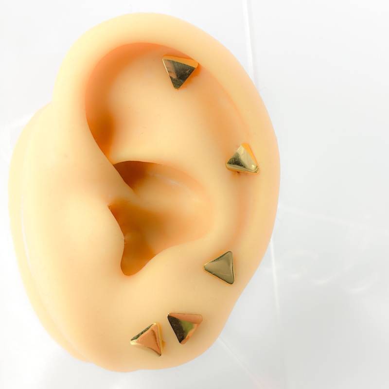 Stud Plate #113 Stainless Steel Tragus Barbell Flat Piercing Rund Ohrringe Schmuck Minimalistisch Vergoldet Dreieck von Siristat