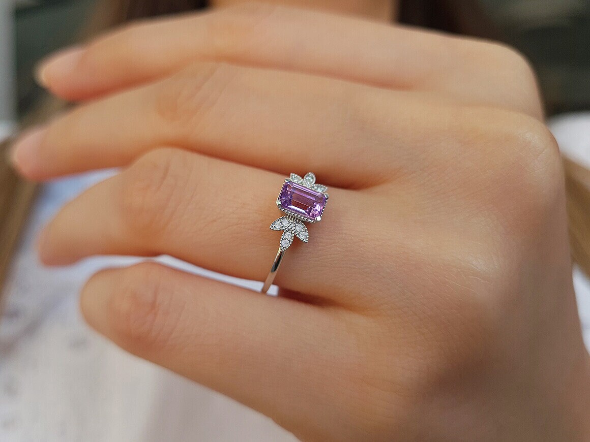 Amethyst Solitärring Im Smaragdschliff, 14K Gold Edelstein Verlobungsring, Diamant Brautring, Frauen Versprechen Ring, Vorschlag Einzigartiges von SiriusDiamond