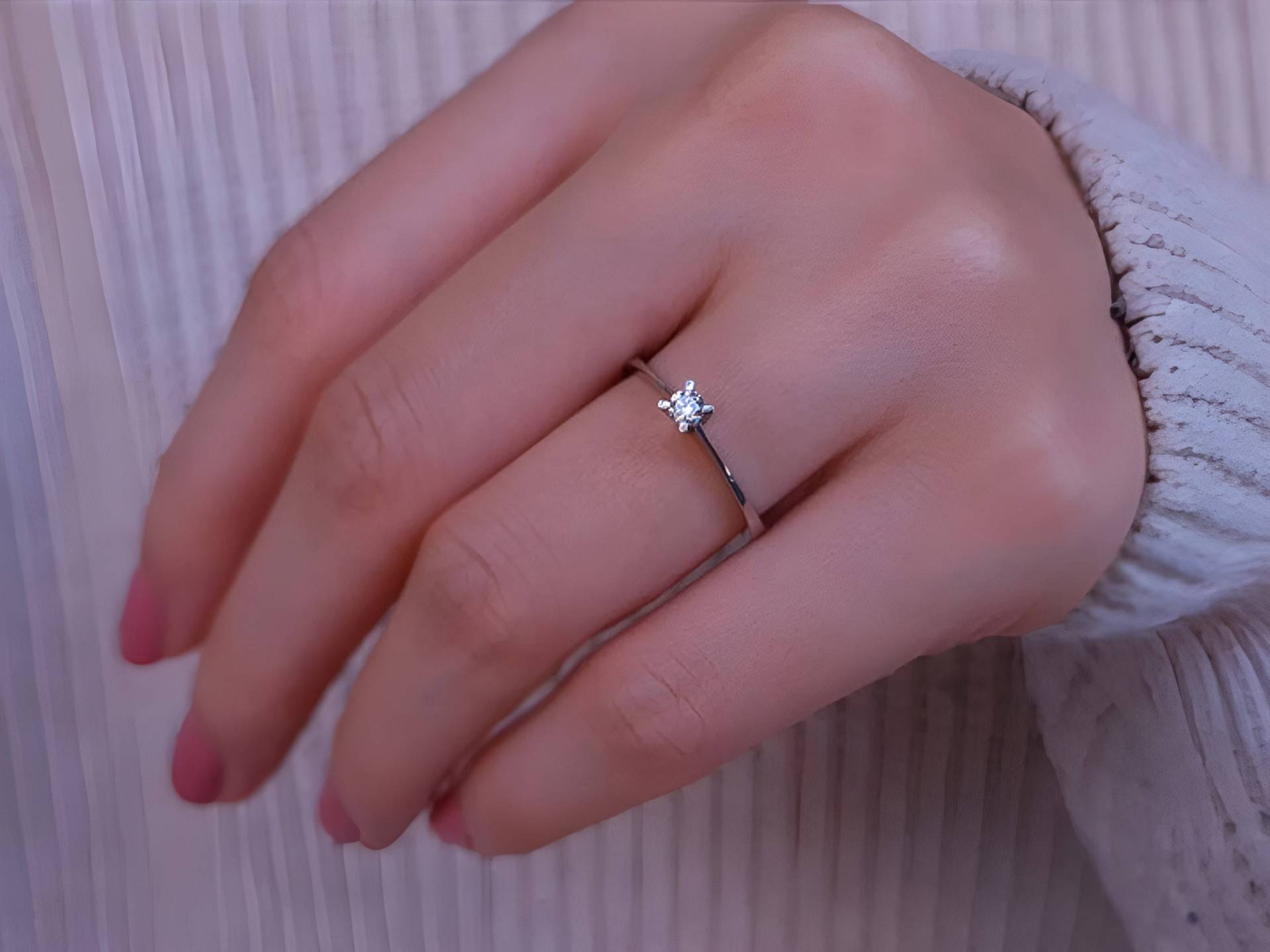 Zierlicher Solitär Ring, Diamant Versprechen Vorschlag Goldring, Frauen Verlobungsring, Statement Schmuck, Einzigartige Muttertagsgeschenk von SiriusDiamond