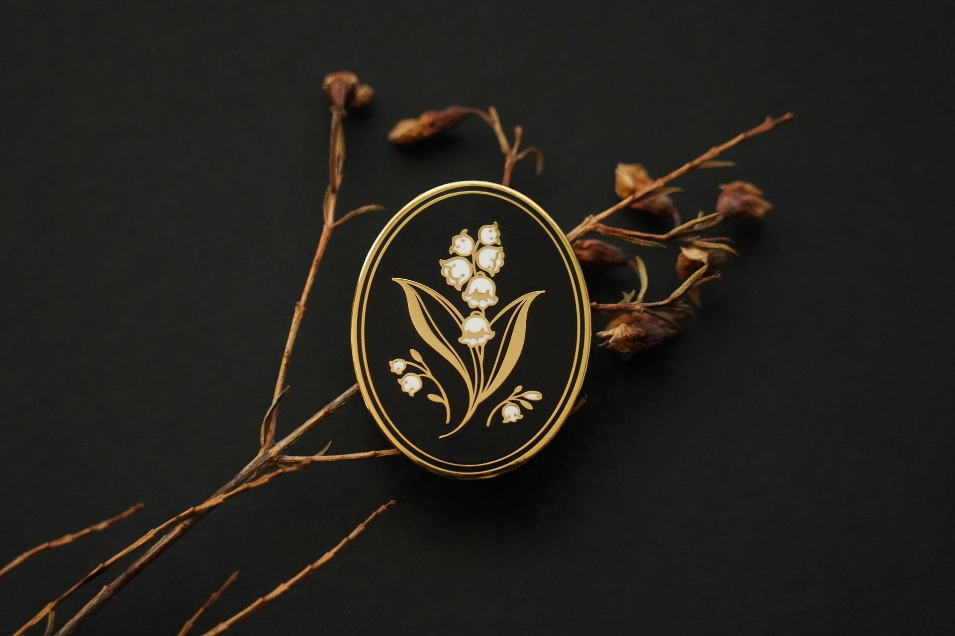 Maiglöckchen Kamee Pin Maiglöckchen Kamee Pin von SiriusboundShop