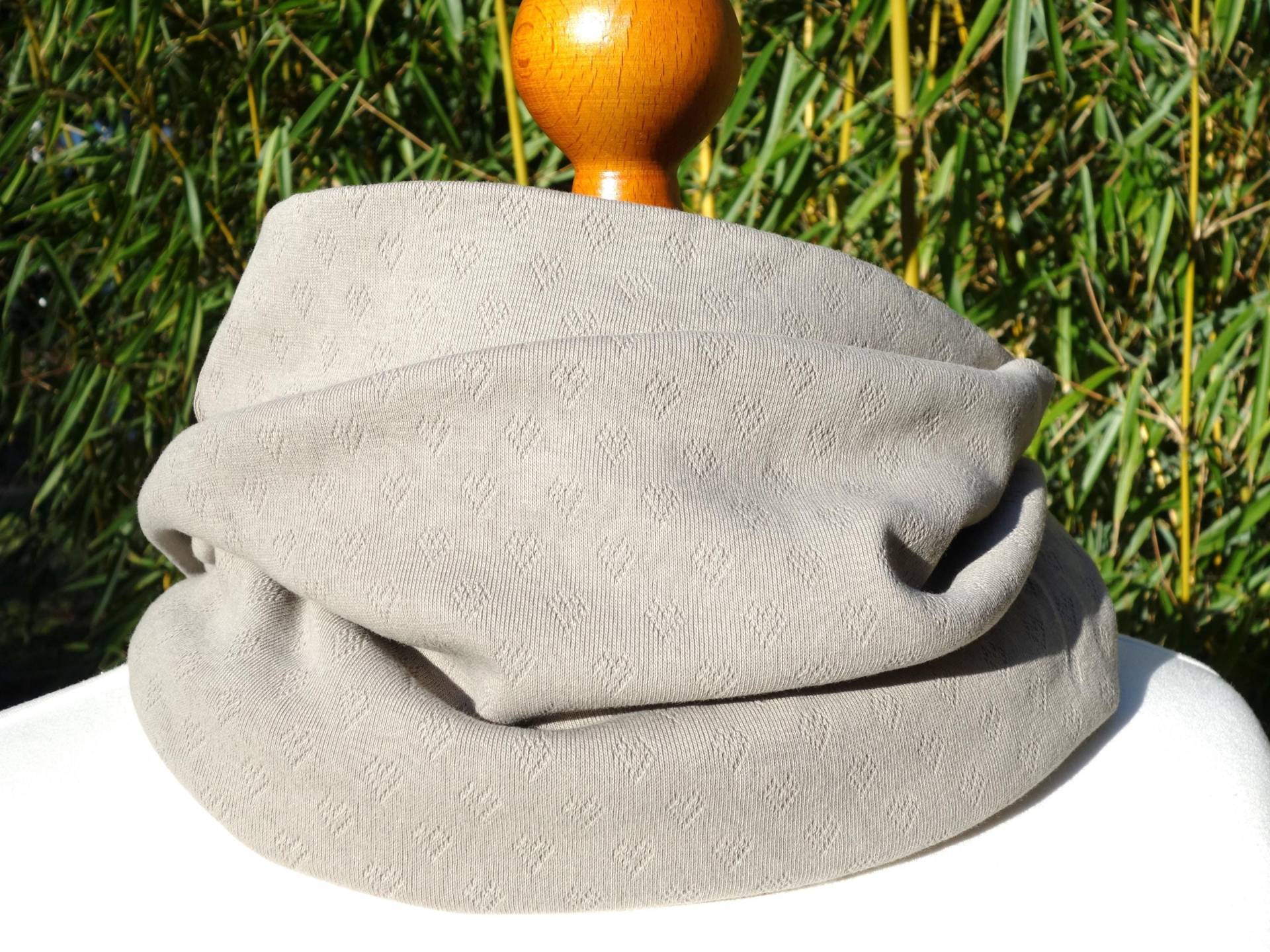 Ajour Herzen Altrosa, Sand, Taupe, Beige Loop, Schal, Baumwolle, Lyocell, Feinstrick, Rosa, Rosewood, Pointille, Lochmuster von SissiundFroschkoenig